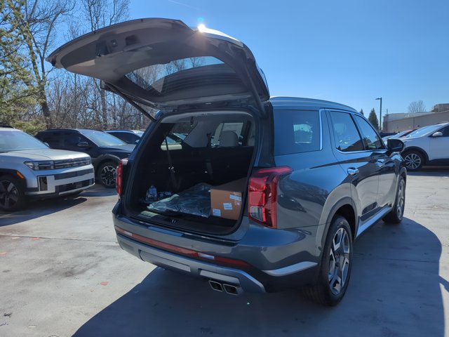 2025 Hyundai Palisade SEL photo 2