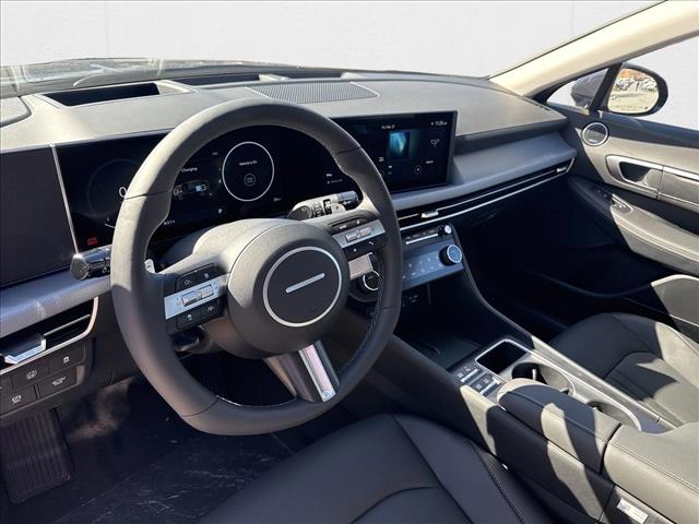 2025 Hyundai Sonata Hybrid Limited photo 3