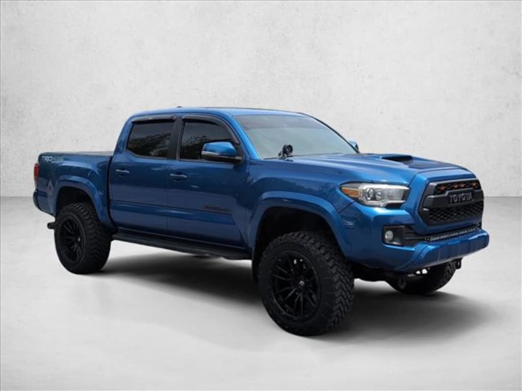 Used 2018 Toyota Tacoma TRD Sport Crew Cab Pickup