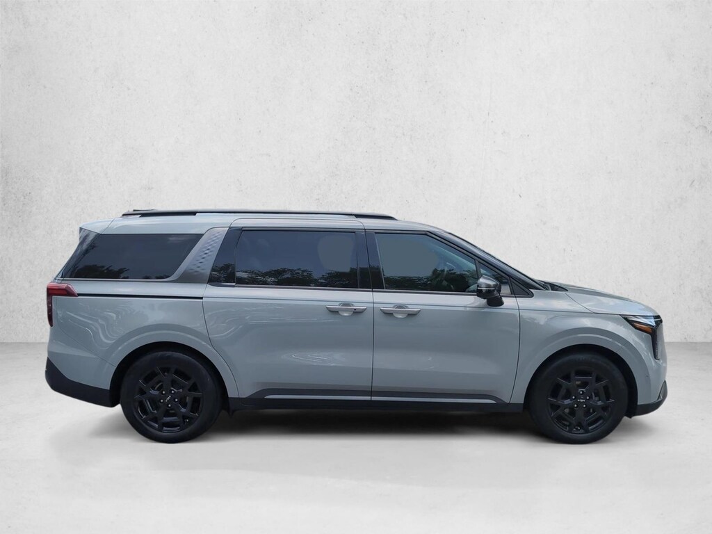 Used 2025 Kia Carnival SX Prestige Mini-van Passenger