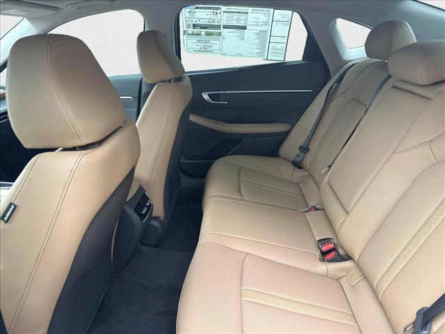 2025 Hyundai Sonata Hybrid Limited - Photo 16