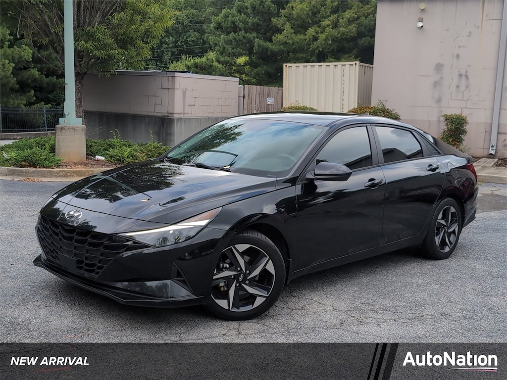 Used 2023 Hyundai Elantra SEL 4dr Car