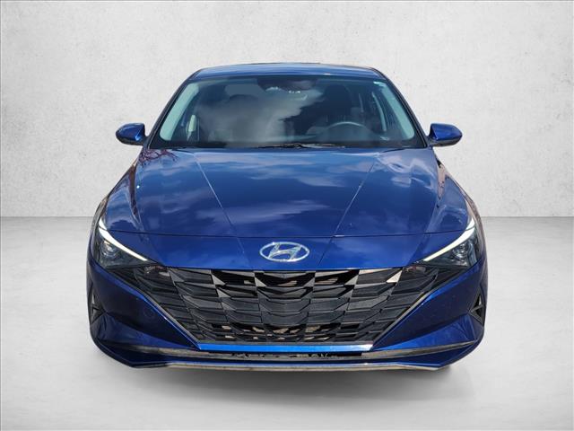 2023 Hyundai Elantra SEL photo 2