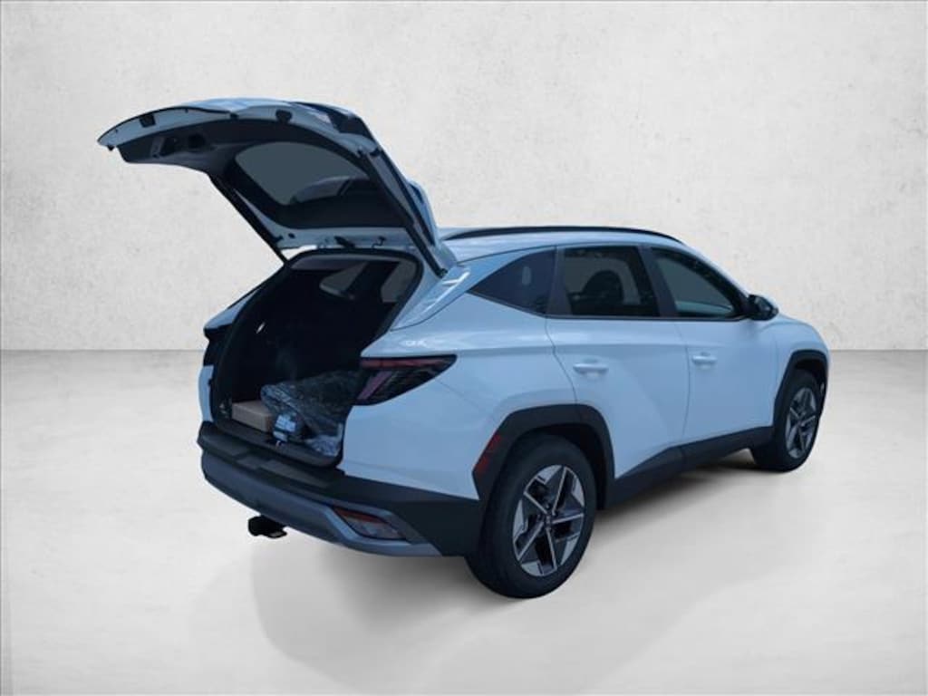 New 2026 Hyundai Tucson SEL Premium FWD Sport Utility
