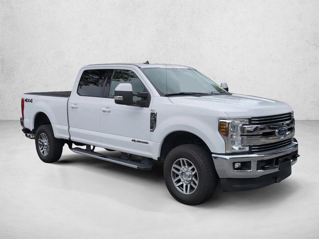 Used 2019 Ford F-250 LARIAT Crew Cab Pickup