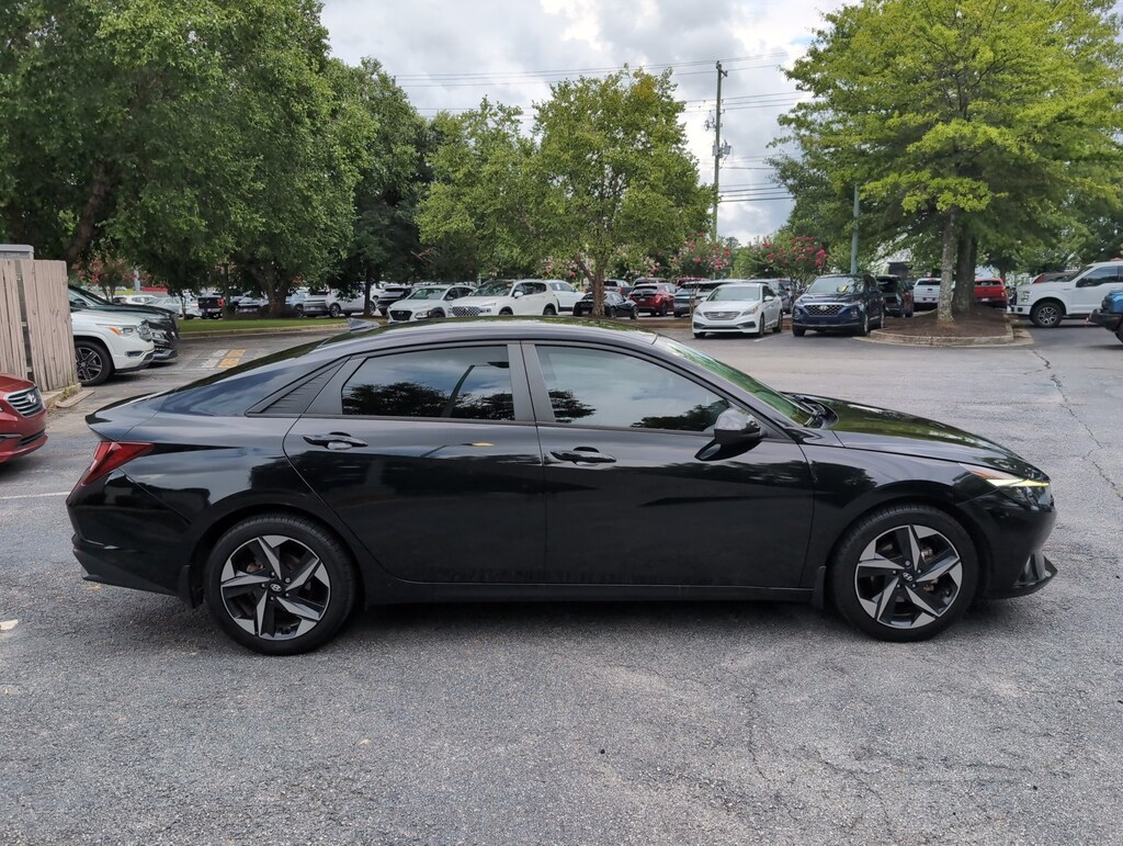 Used 2023 Hyundai Elantra SEL 4dr Car