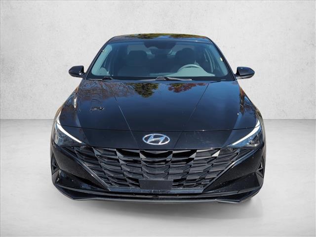 2021 Hyundai Elantra SEL photo 2