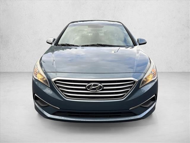 2016 Hyundai Sonata SE photo 2