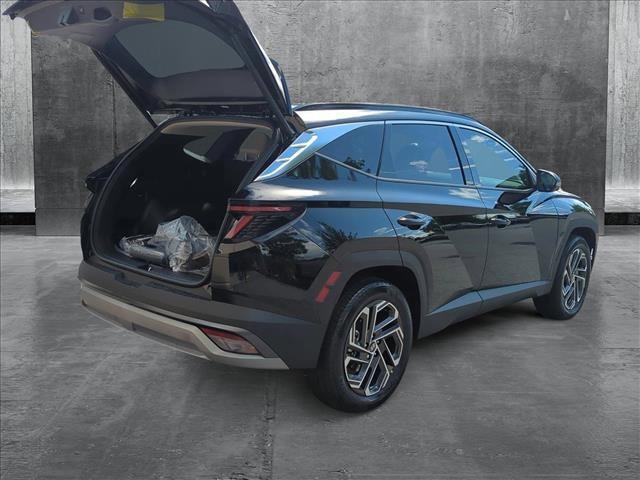 2025 Hyundai Tucson Hybrid Limited photo 2