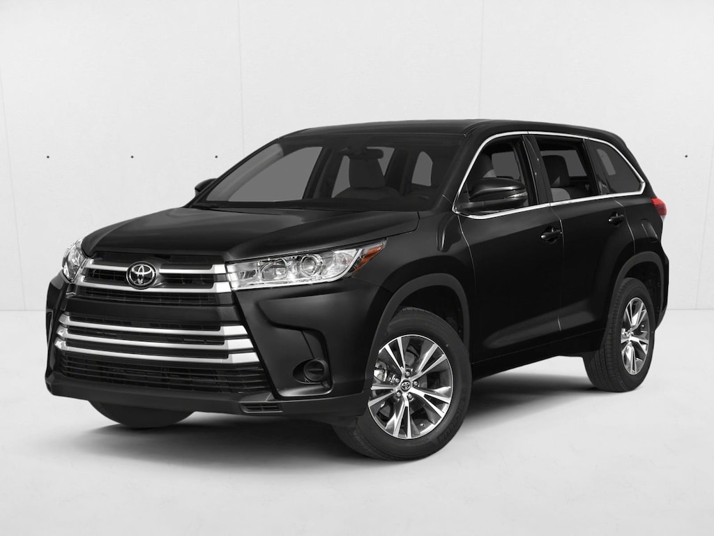 Used 2017 Toyota Highlander LE Plus Sport Utility