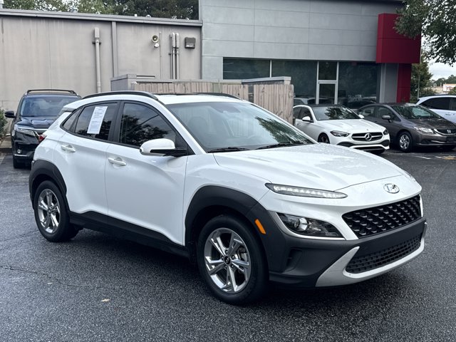 2022 Hyundai Kona SEL photo 2
