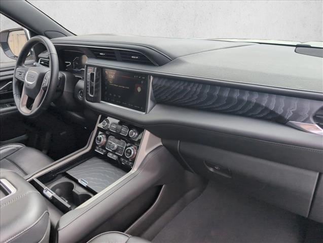 2023 GMC Yukon Denali - Photo 24