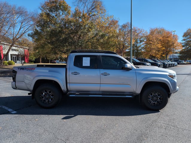 2019 Toyota Tacoma TRD Sport photo 4