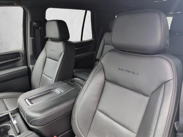 2023 GMC Yukon Denali - Photo 10