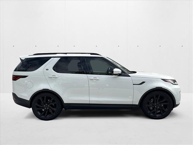 2021 Land Rover Discovery S photo 3