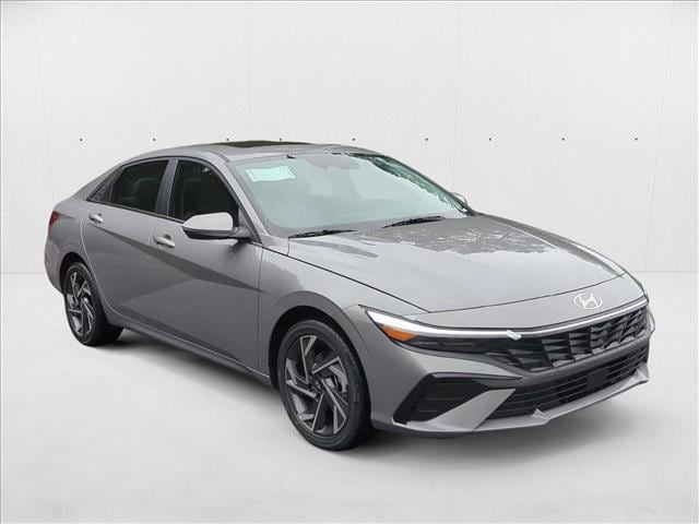 2025 Hyundai Elantra Limited - Photo 6