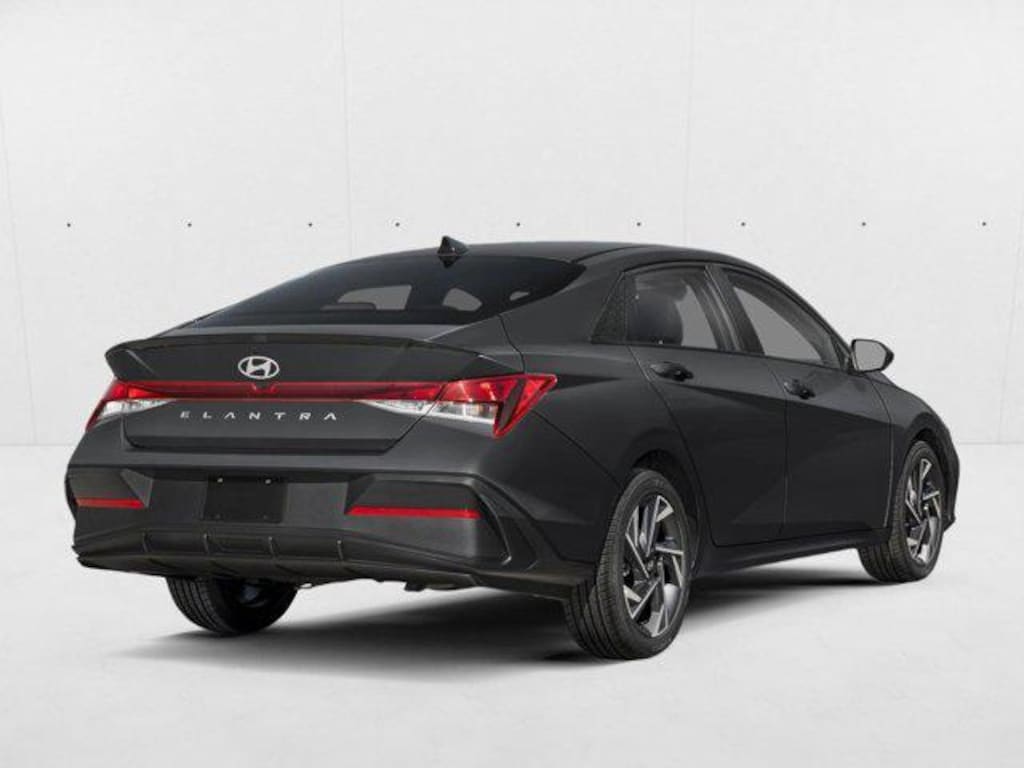 New 2026 Hyundai Elantra SEL Sport 4dr Car