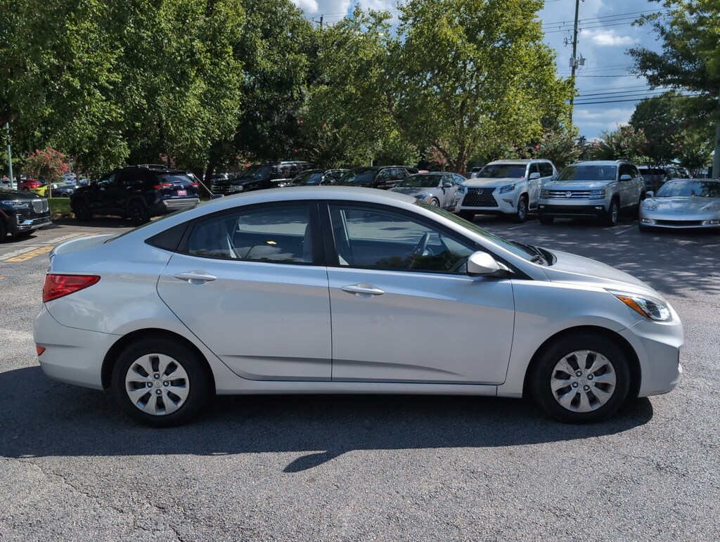 Used 2016 Hyundai Accent SE 4dr Car