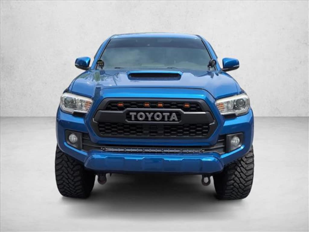 Used 2018 Toyota Tacoma TRD Sport Crew Cab Pickup