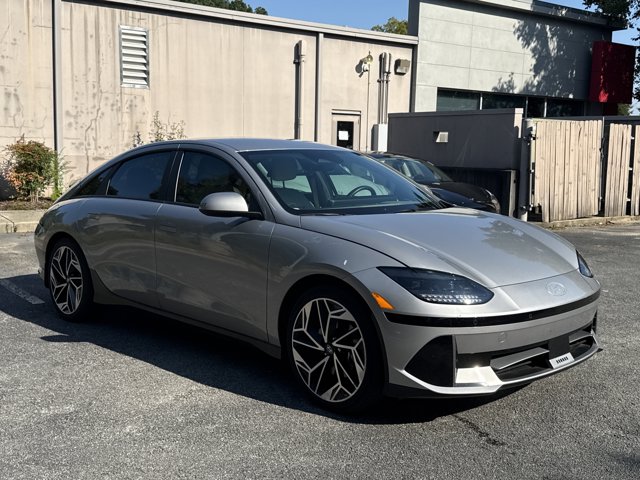 2024 Hyundai Ioniq 6 SEL photo 3