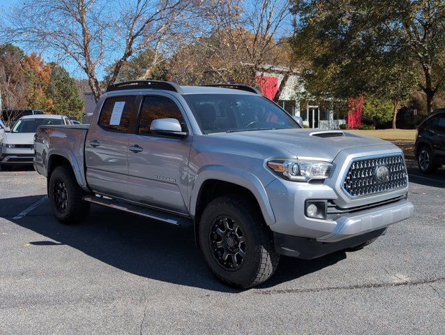 2019 Toyota Tacoma TRD Sport photo 3