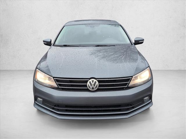 2016 Volkswagen Jetta 1.8T SEL photo 2