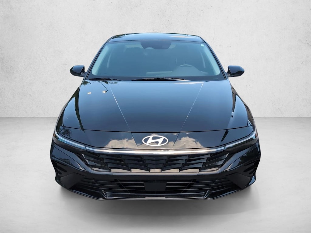 Certified 2025 Hyundai Elantra SEL Convenience 4dr Car