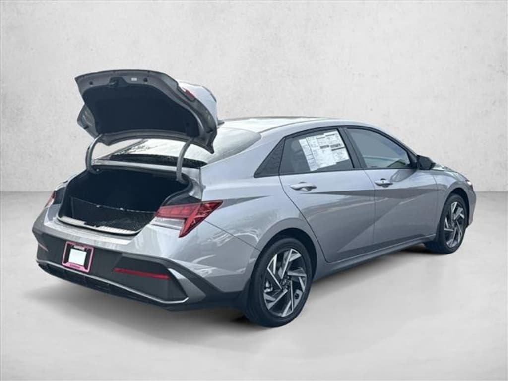 Used 2025 Hyundai Elantra Hybrid SEL Sport 4dr Car