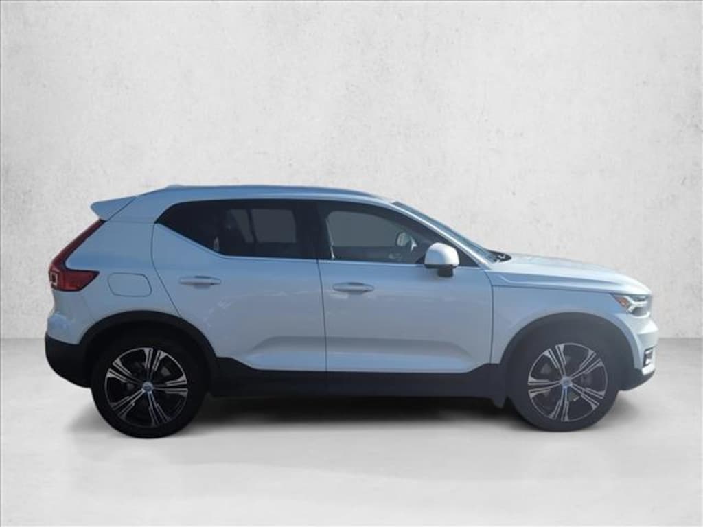 Used 2021 Volvo XC40 Inscription Sport Utility