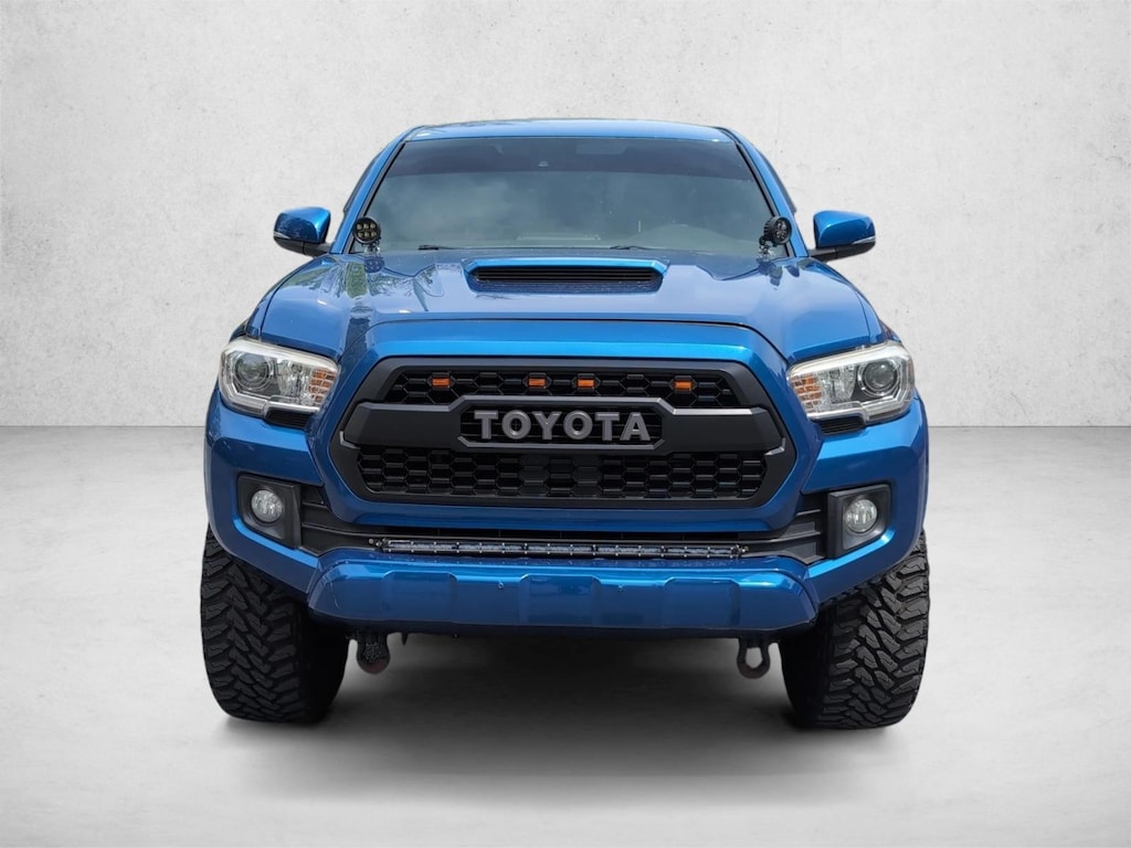 Used 2018 Toyota Tacoma TRD Sport Crew Cab Pickup