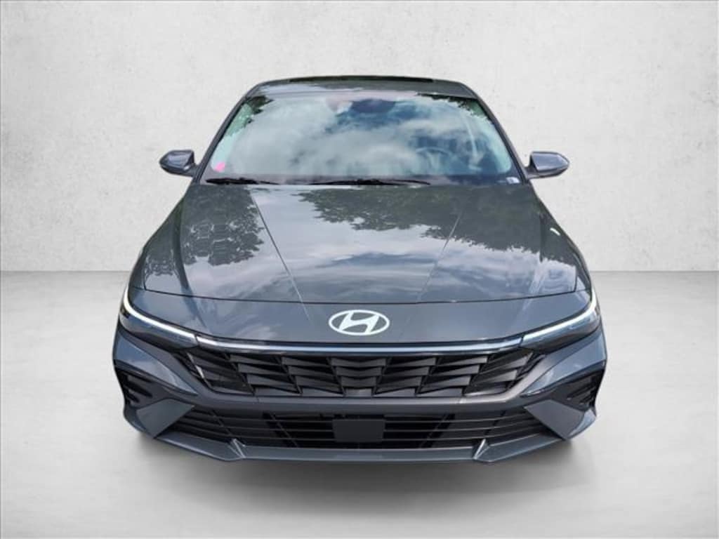 New 2026 Hyundai Elantra Limited 4dr Car