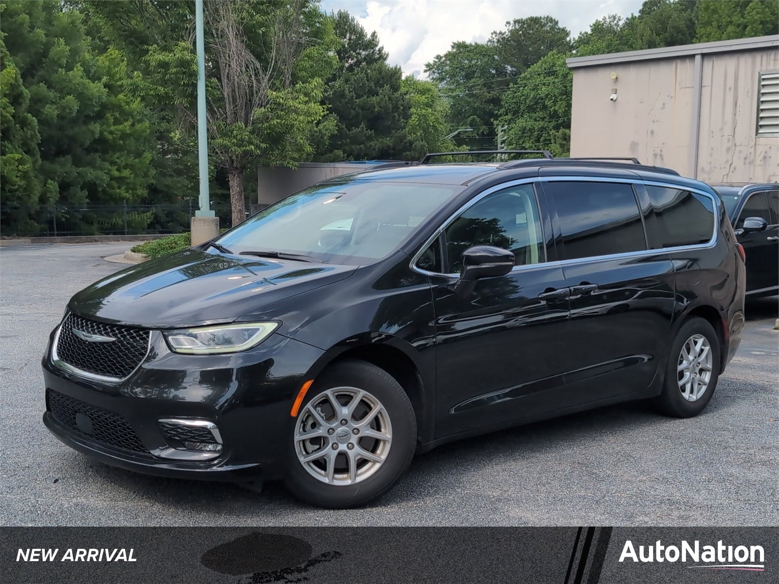 2022 Chrysler Pacifica Touring L's photo