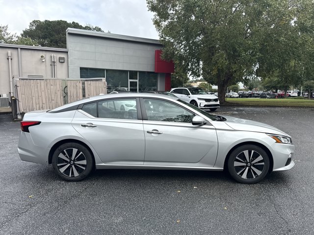 2022 Nissan Altima 2.5 SV photo 4