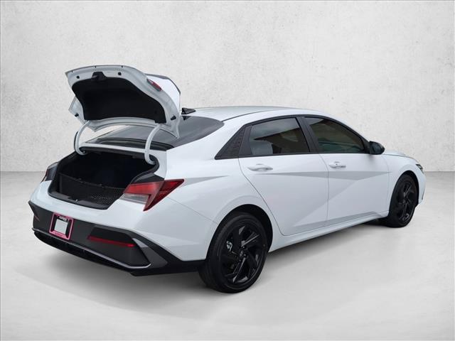 New 2026 Hyundai Elantra SEL Sport 4dr Car