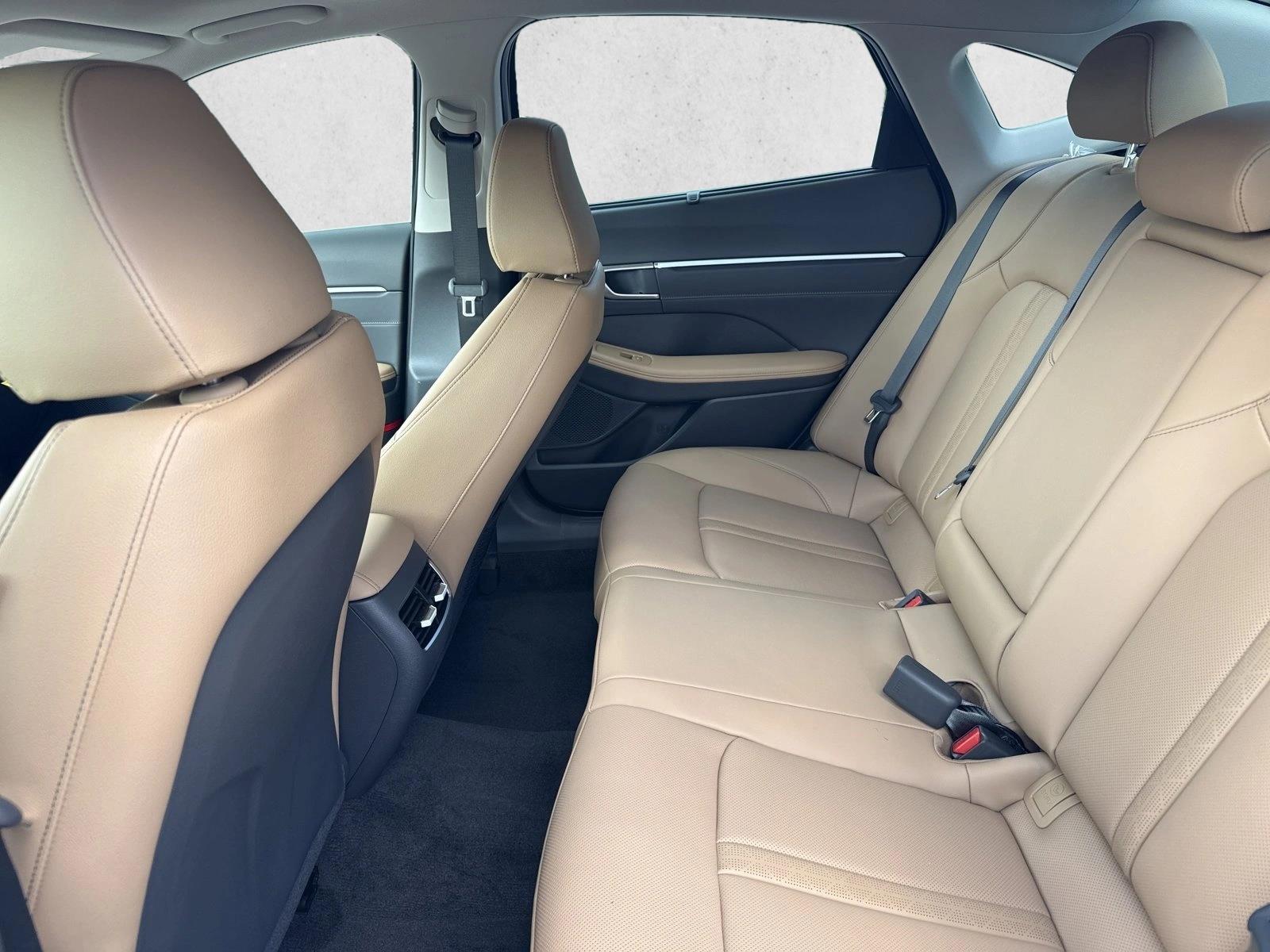 2025 Hyundai Sonata Hybrid Limited - Photo 16