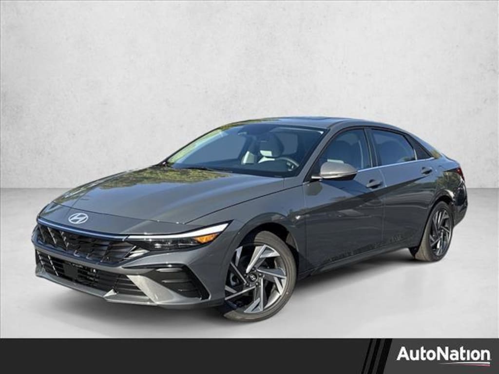 New 2025 Hyundai Elantra Limited 4dr Car