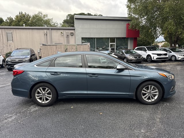 2016 Hyundai Sonata SE photo 2