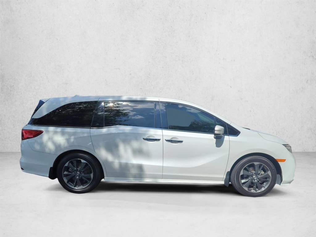 Used 2023 Honda Odyssey Elite Mini-van Passenger