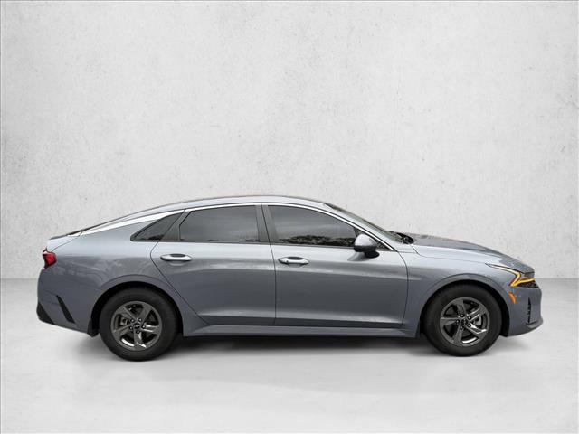 2022 Kia K5 LXS photo 4