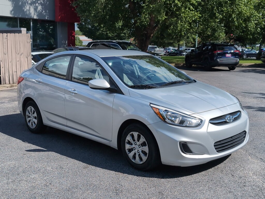 Used 2016 Hyundai Accent SE 4dr Car