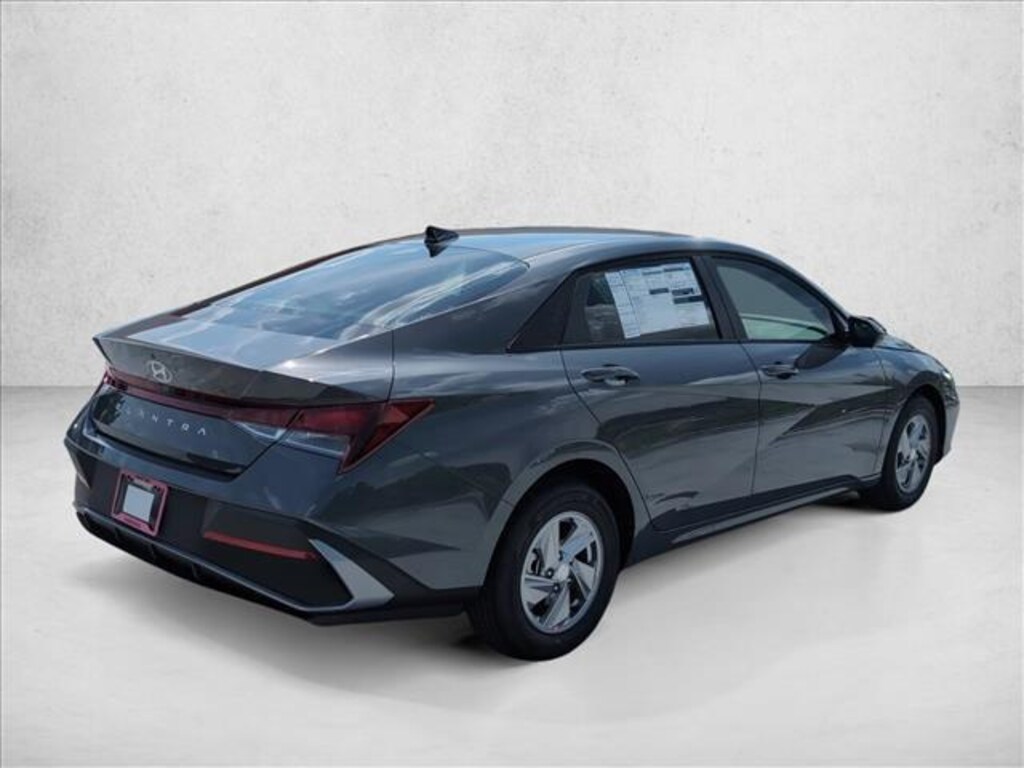 New 2026 Hyundai Elantra SE 4dr Car