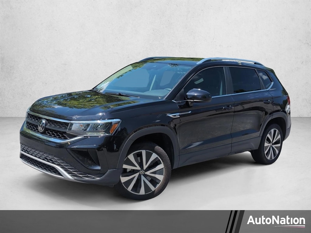 Used 2024 Volkswagen Taos SE Sport Utility