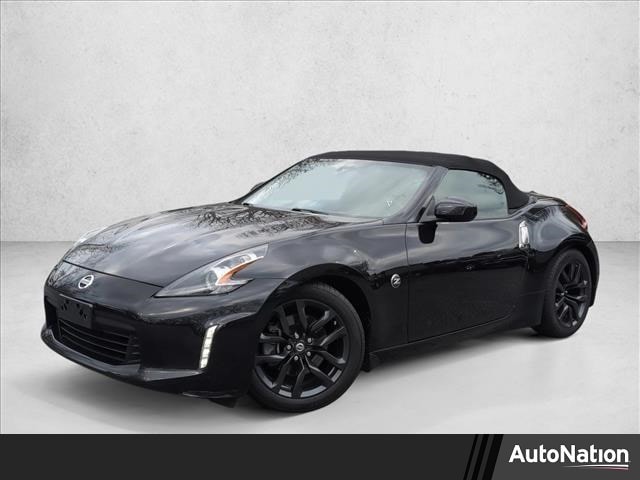 2018 Nissan 370Z Roadster Touring's photo