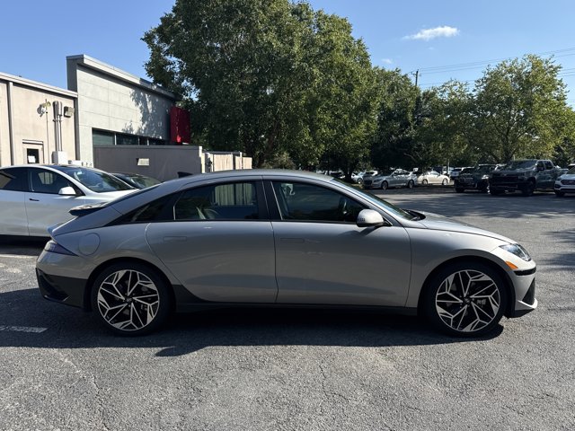 2024 Hyundai Ioniq 6 SEL photo 4