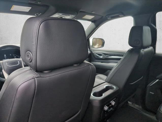 2023 GMC Yukon Denali - Photo 18
