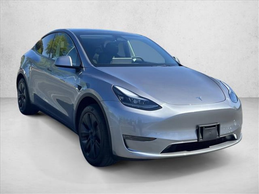 Used 2025 Tesla Model Y Long Range Sport Utility