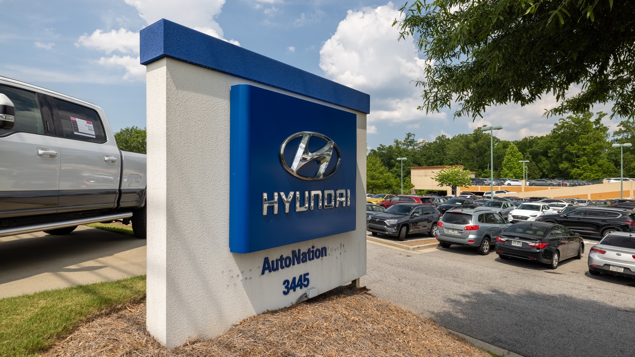 Exterior view of AutoNation Hyundai Mall of Georgia during the day