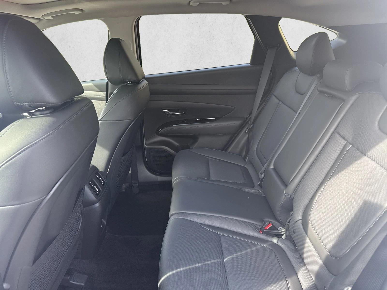 2025 Hyundai Tucson Limited - Photo 16