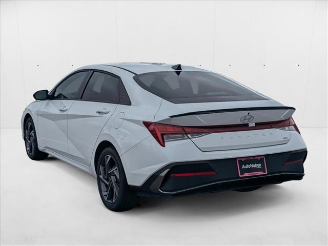 2025 Hyundai Elantra Hybrid SEL Sport photo 2