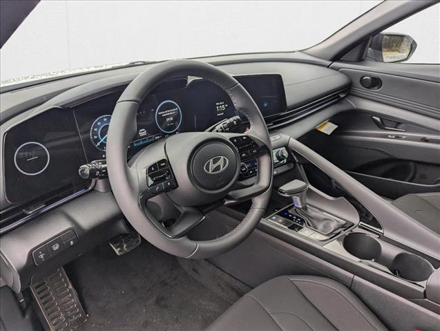 2025 Hyundai Elantra Hybrid SEL Sport photo 3